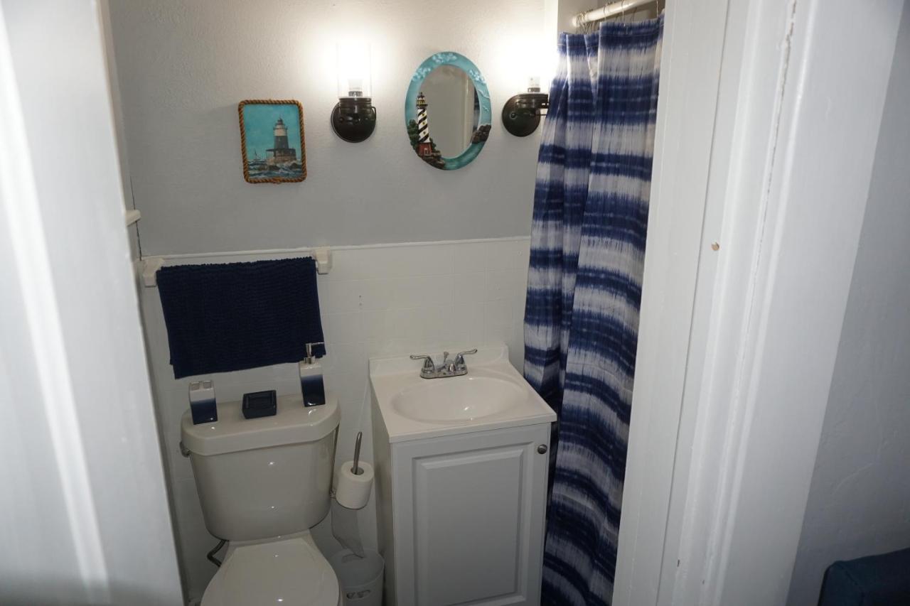 Charlevoix House - The Northside Bed & Breakfast Bagian luar foto