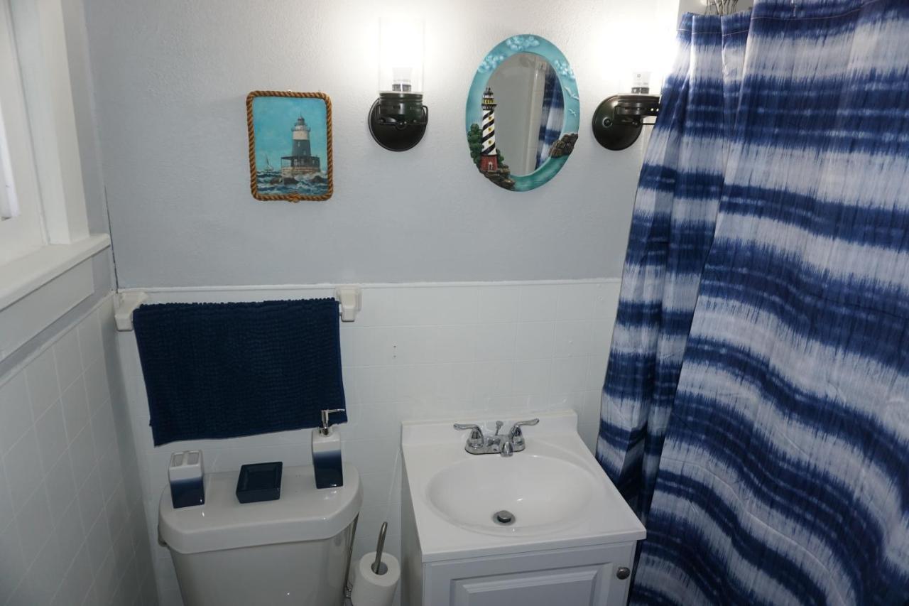 Charlevoix House - The Northside Bed & Breakfast Bagian luar foto