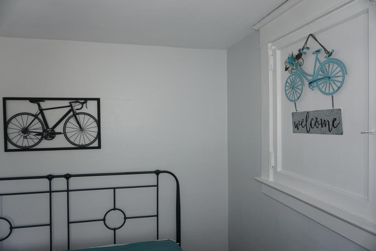 Charlevoix House - The Northside Bed & Breakfast Bagian luar foto