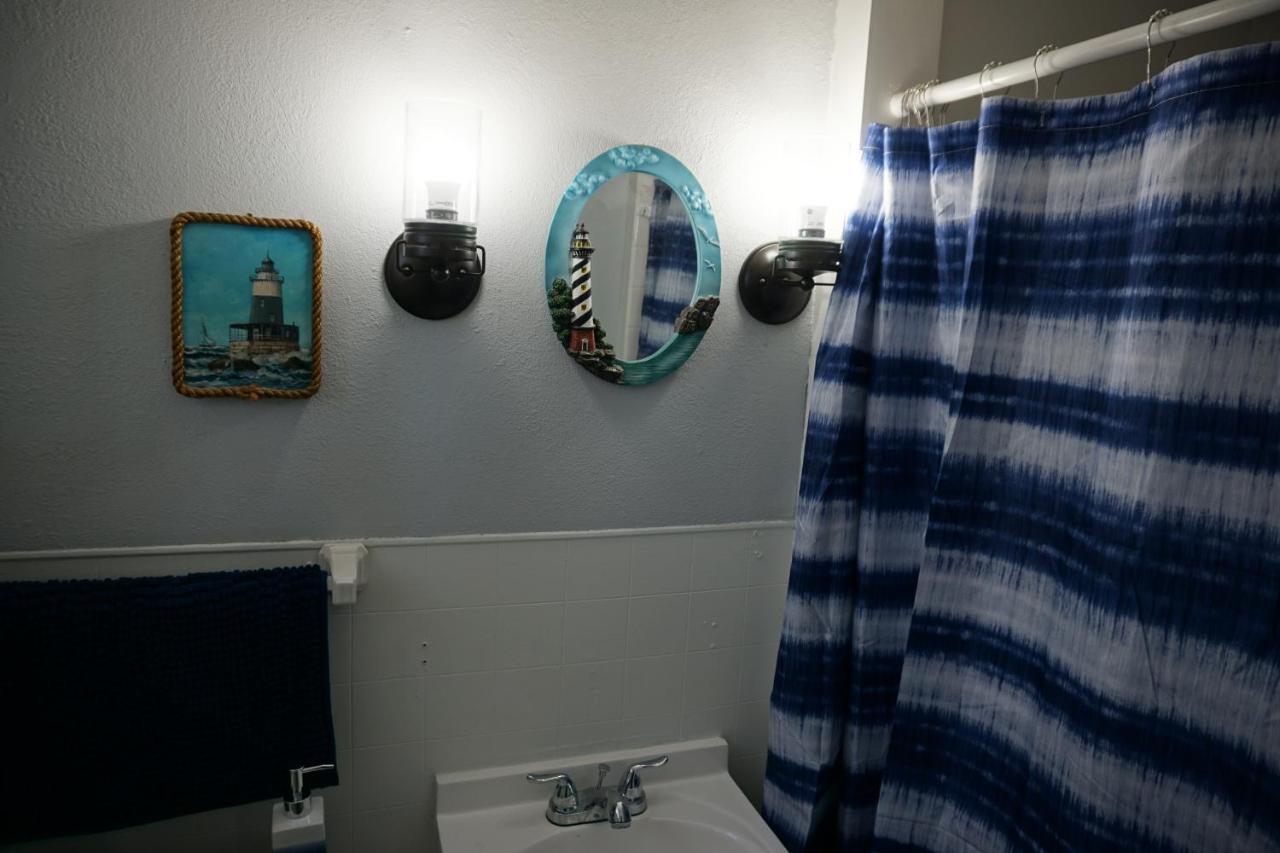 Charlevoix House - The Northside Bed & Breakfast Bagian luar foto