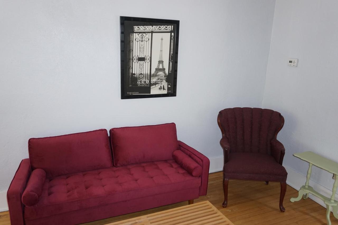 Charlevoix House - The Northside Bed & Breakfast Bagian luar foto