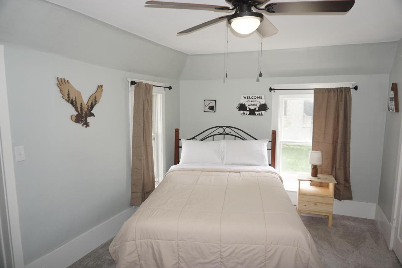 Charlevoix House - The Northside Bed & Breakfast Bagian luar foto