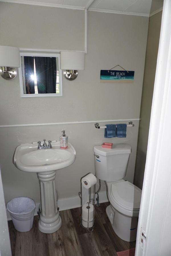 Charlevoix House - The Northside Bed & Breakfast Bagian luar foto