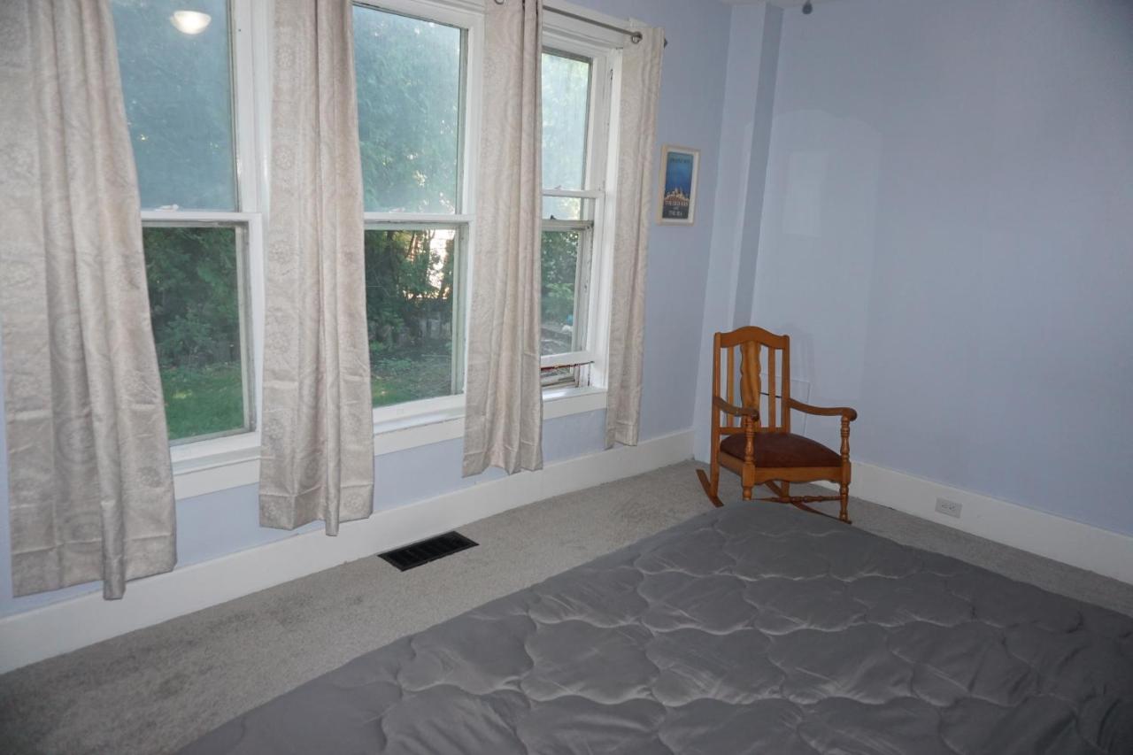 Charlevoix House - The Northside Bed & Breakfast Bagian luar foto