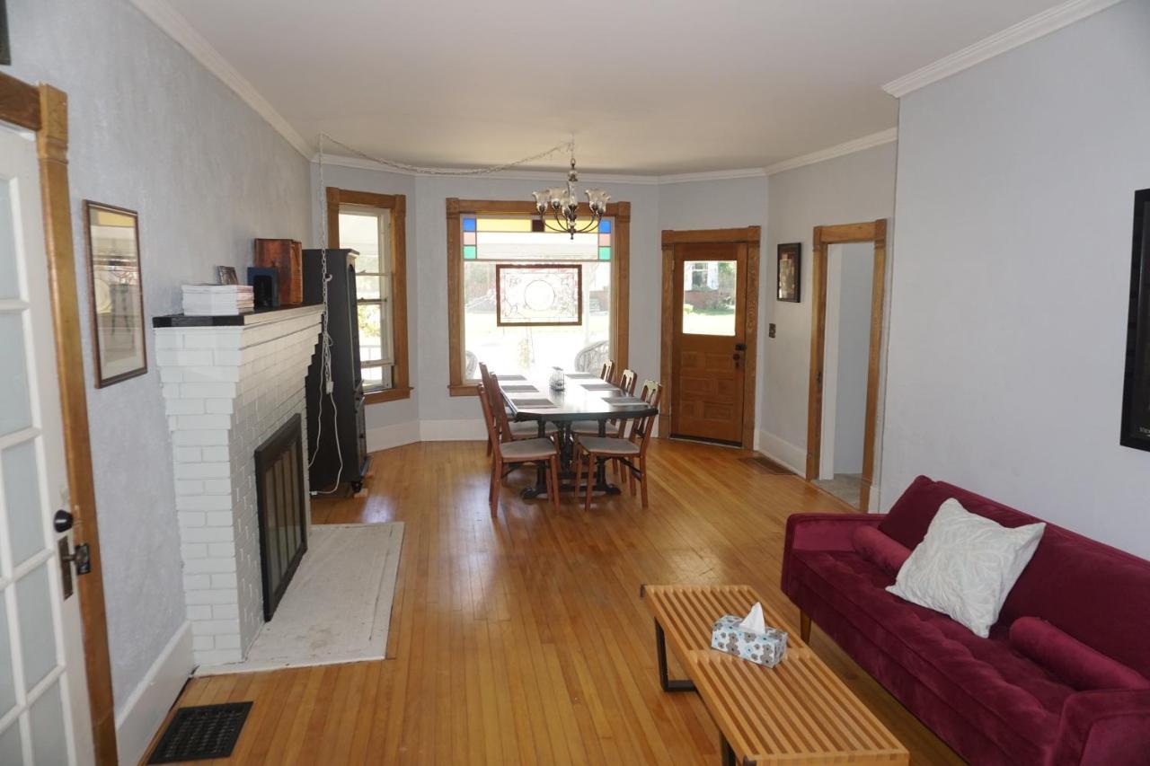 Charlevoix House - The Northside Bed & Breakfast Bagian luar foto