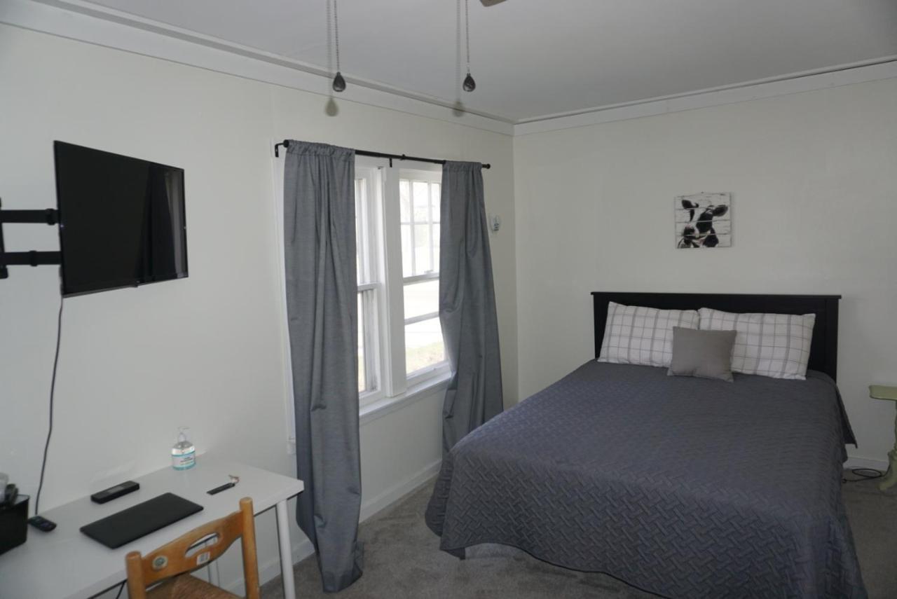 Charlevoix House - The Northside Bed & Breakfast Bagian luar foto